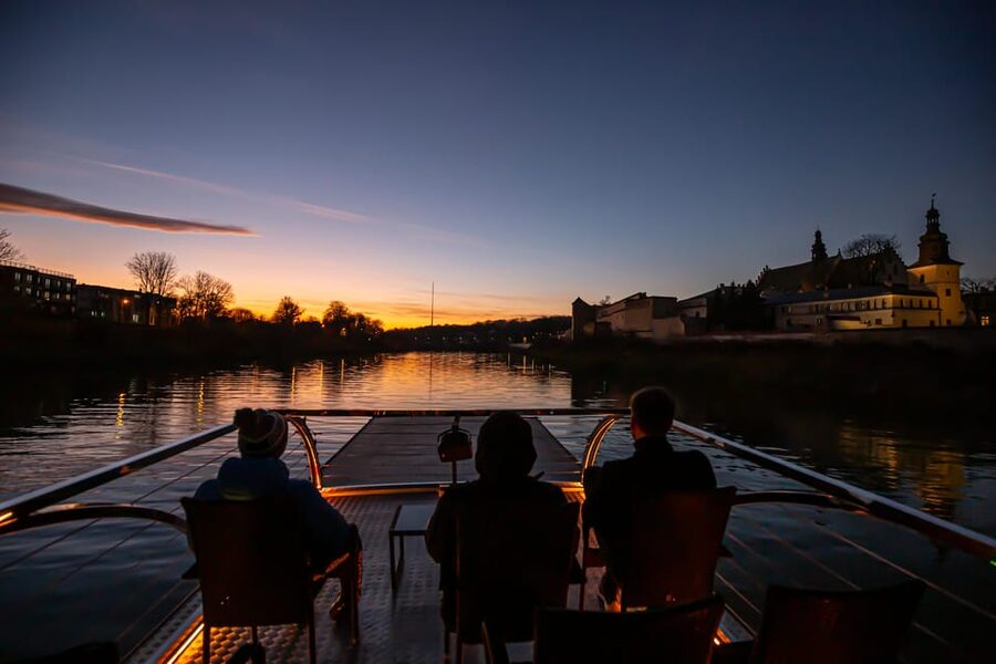 Krakow: Sightseeing Cruise on Vistula River with Audio Guide - Kazimierz, Ghetto Heroes Square, and the former ghetto