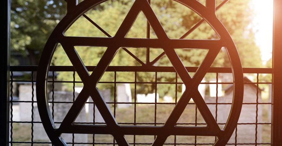 Krakow: Skip-the-line Oskar Schindler’s Museum Private Tour - Should you choose two or four hours?