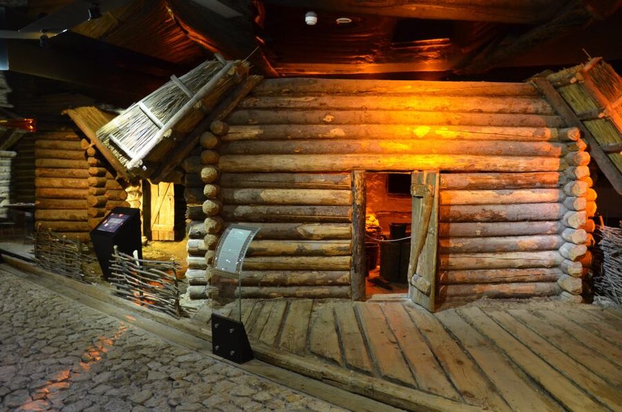 Krakow: Skip the Line Underground Museum and Old Town - Key points at a glance