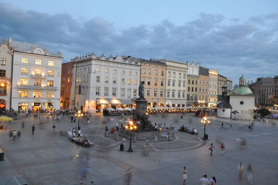 Krakow: Skip the Line Underground Museum and Old Town - Following Krakow’s medieval Royal Route