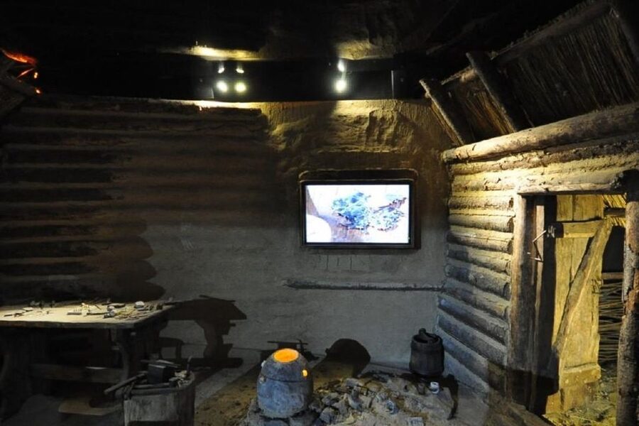 Krakow: Skip the Line Underground Museum Private Guided Tour - Krakow’s place in Polish history
