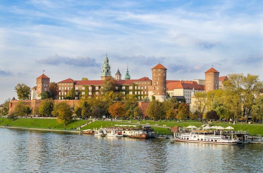 Krakow: Skip the Line Wawel Castle & Cathedral Private Tour - Why Wawel Hill matters so much