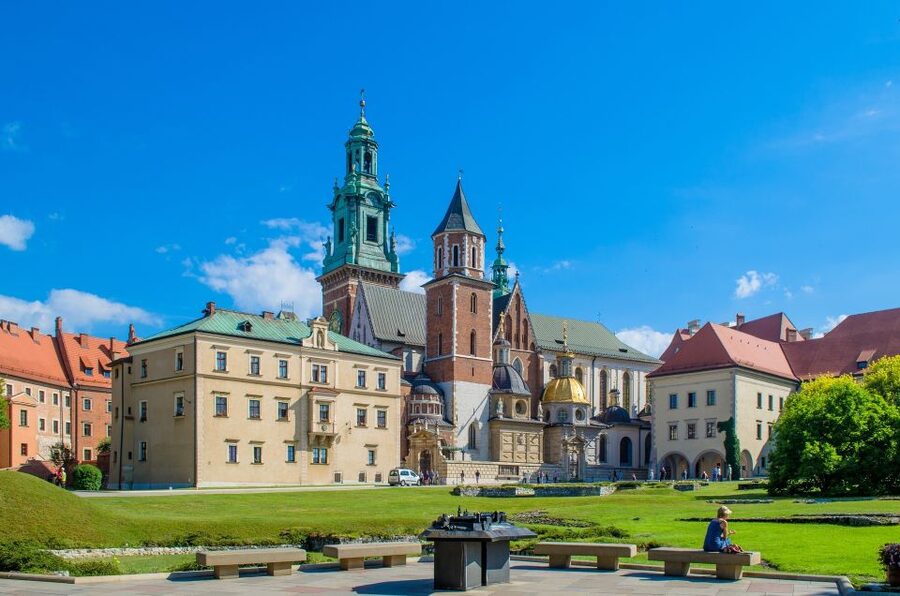 Krakow: Skip-the-Line Wawel Castle & Old Town Guided Tour - Is $196 per person good value?