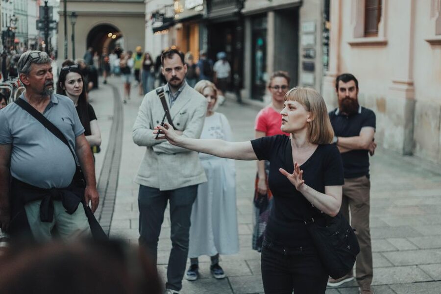 Krakow: Spooky Tales Guided Walking Tour - The former cemetery and Krakow’s vampire legends