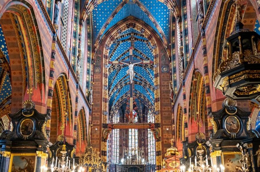 Krakow: St. Mary's Basilica visiting with short guided walk - Should You Book It?