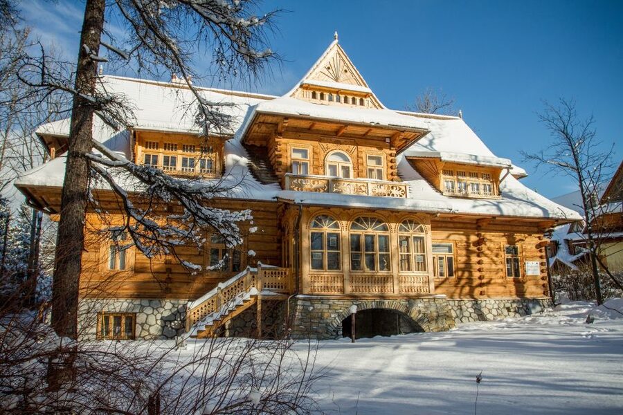 Krakow: Tatra Mountains and Zakopane Full-Day Private Tour - Chocholow and the old timber tradition