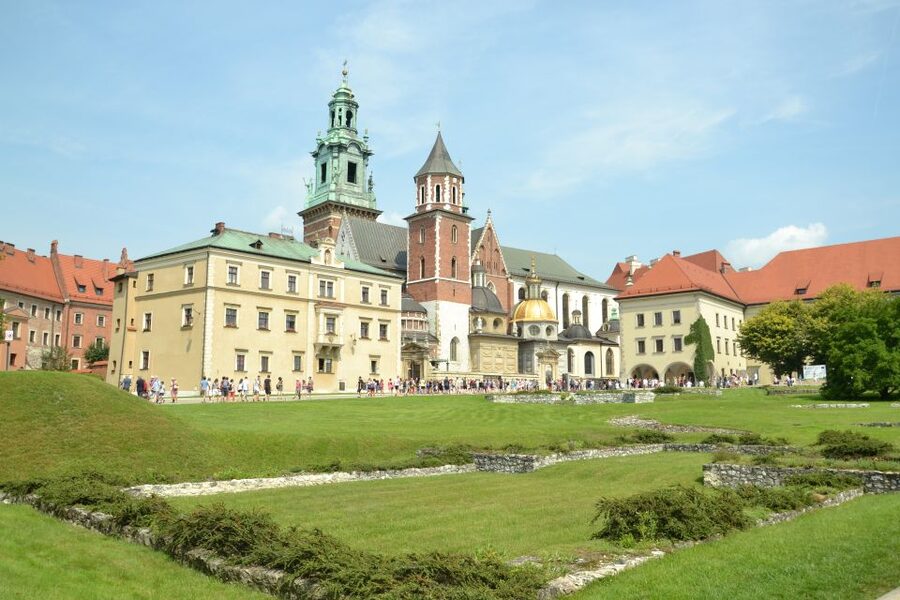 Krakow: The Old Town Walking Tour - From famous sights to useful local advice
