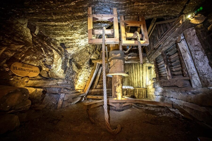 Krakow: UNESCO Underground Boat Expedition & Salt Mine Tour - St. Kinga Chapel and Bochnia’s underground character