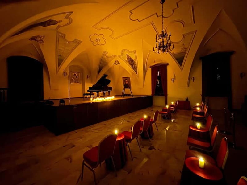 Kraków: VIP Candlelight Concert The Music of Fryderyk Chopin - Arriving at the 17th-century church