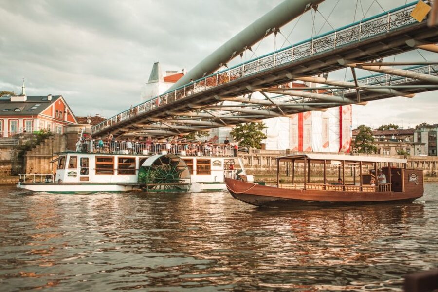 Krakow: Vistula Night Cruise by Gondola w/ Audio Commentary - Key points before you book