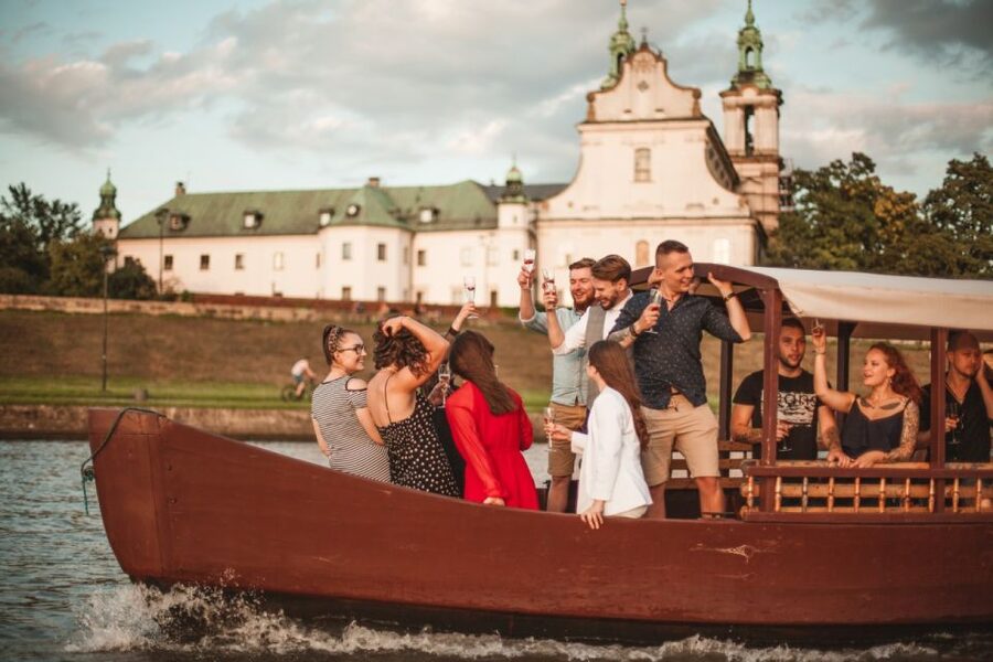 Krakow: Vistula Night Cruise by Gondola w/ Audio Commentary - From Bernatka Bridge to the lights of Kazimierz