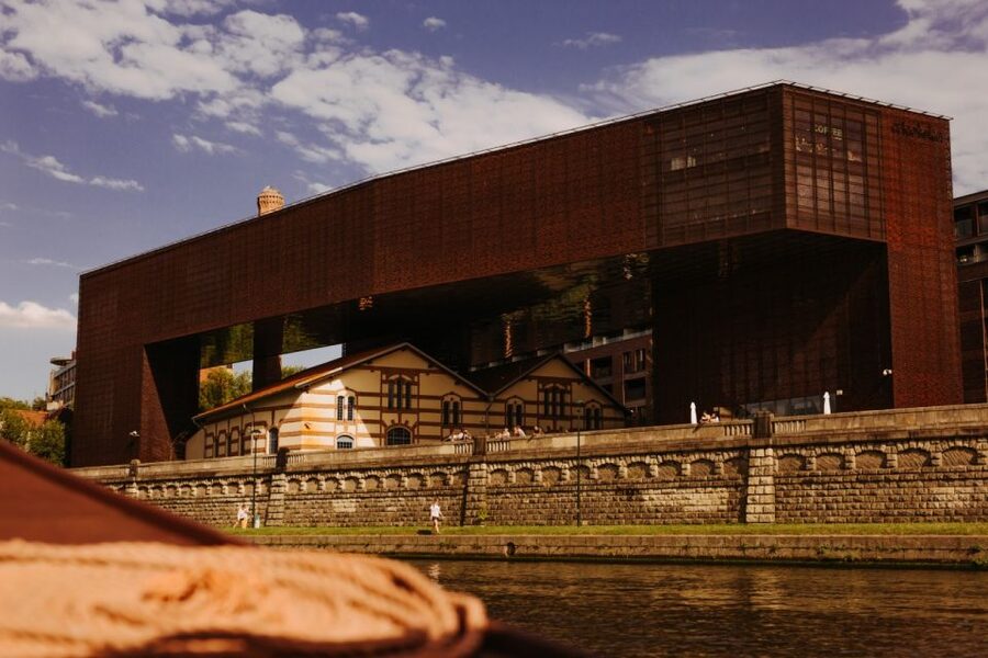 Krakow: Vistula Night Cruise by Gondola w/ Audio Commentary - Manggha Centre and the modern side of the river