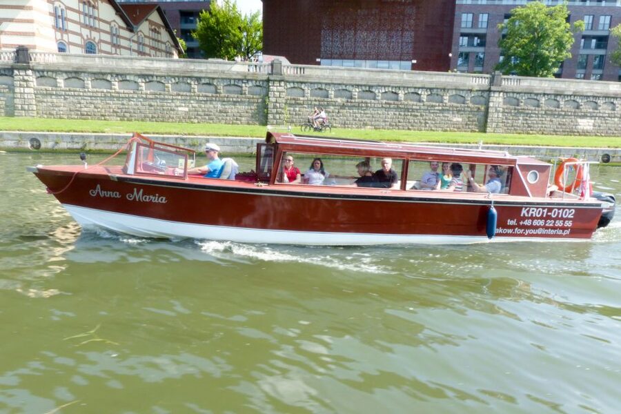 Krakow: Vistula River Cruise with Historical Views - Kazimierz and Podgórze from the Vistula