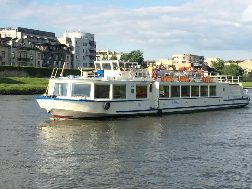 Krakow: Vistula River Panoramic Boat Tour ️ - Leaving Wawel and following the Zwierzyniec bank