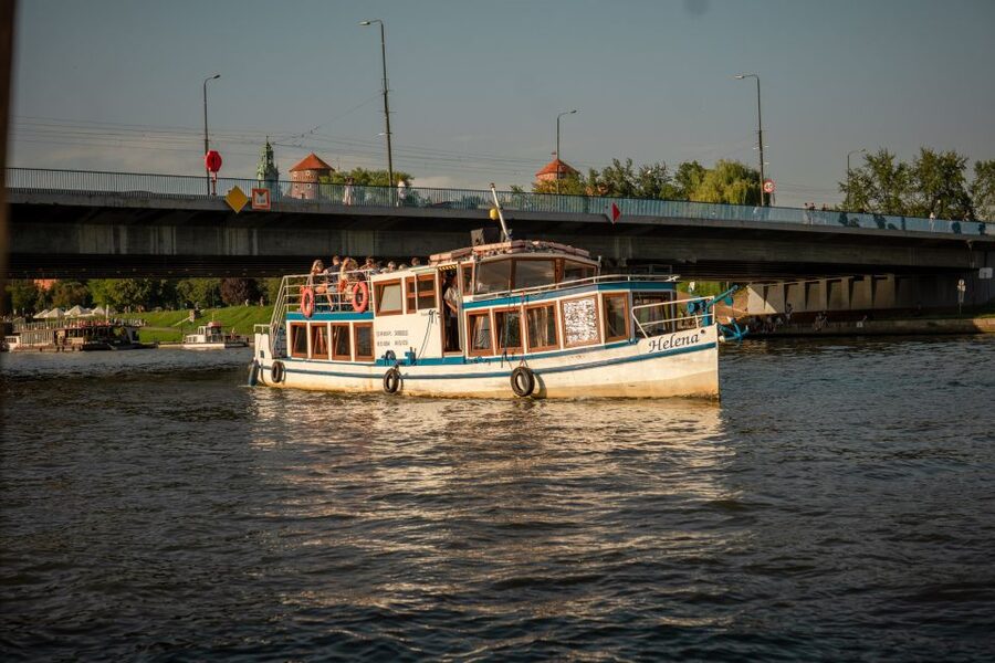 Krakow: Vistula River Sightseeing Cruise ️ - Wawel Hill, the Dragon Statue, and the Old Town panorama