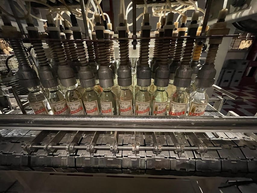 Krakow: Vodka Factory Museum Ticket & Audioguide and Tasting - The vodka tasting at the end