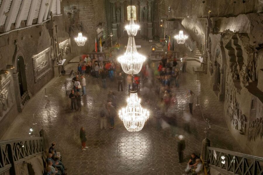 Krakow: Wawel Castle, Cathedral, Salt Mine, and Lunch - Practical Tips Before You Go