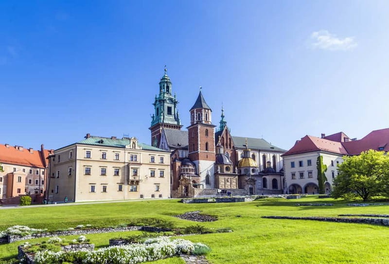 Krakow: Wawel Hill Audioguide Tour - The Arcaded Courtyard and royal architecture