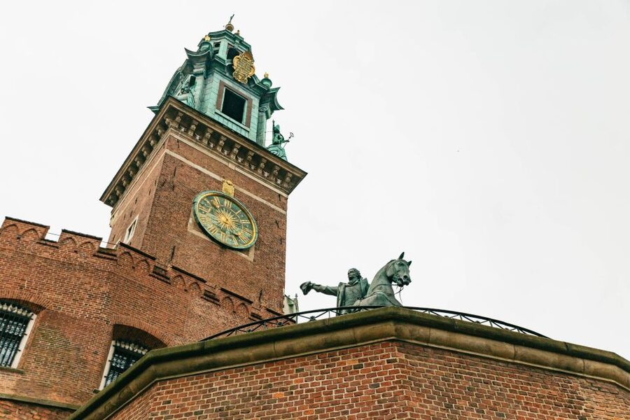 Krakow: Wawel Royal Hill with Optional Castle and Cathedral - Why Wawel Hill deserves your first afternoon