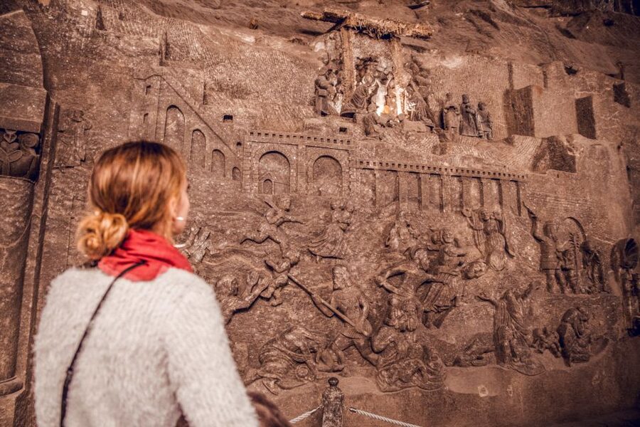 Krakow: Wieliczka Salt Mine Guided Tour - The 800-step descent into the mine