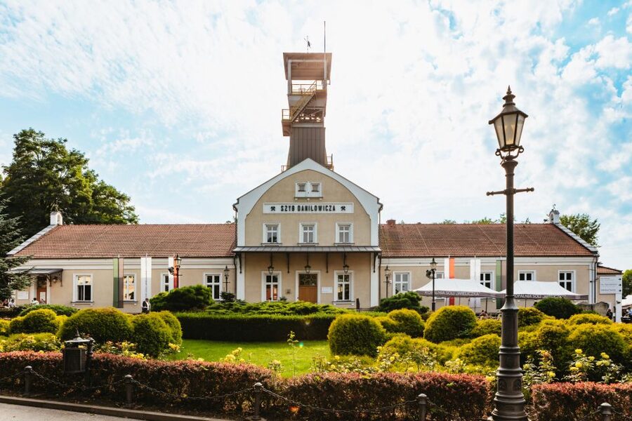 Krakow: Wieliczka Salt Mine Guided Tour with Transport - Fifteen minutes to get your bearings