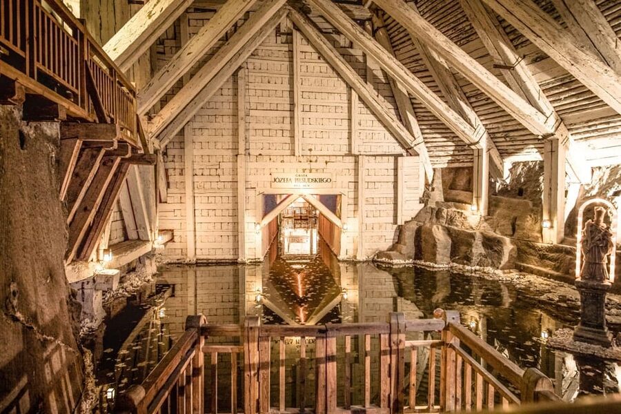 Krakow: Wieliczka Salt Mine Skip-the-Line Live Guided Tour - Crowds, headsets, and the skip-the-line promise