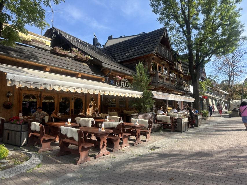 Krakow: Zakopane and Chochołowskie Bath Full Day Trip - Getting out of Krakow in a small vehicle