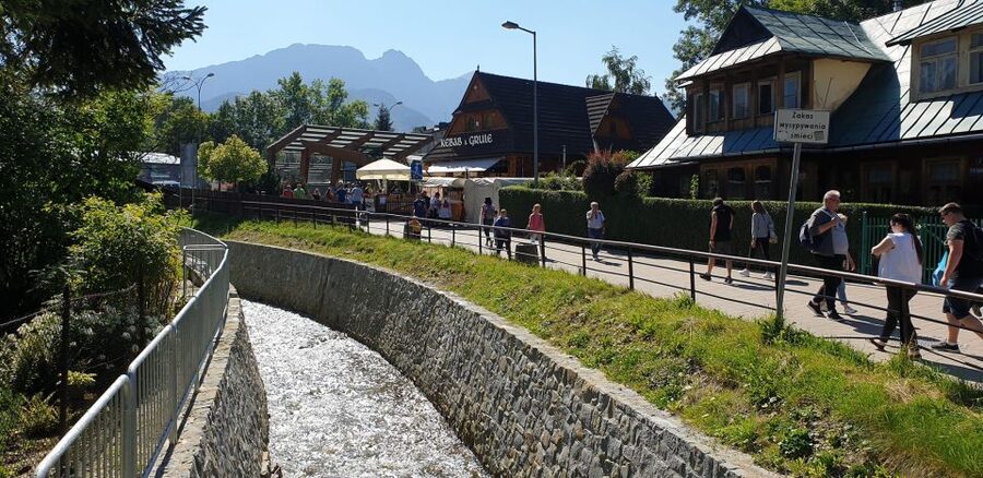 Krakow: Zakopane, Funicular, Cheese, and Highland Day Trip - Oscypek at a traditional bacówka