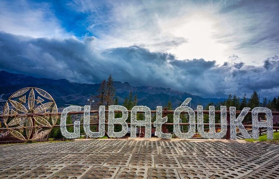 Krakow: Zakopane-Thermal Bath(Evening Time)with Hotel Pickup - First look at Zakopane and Krupówki Street