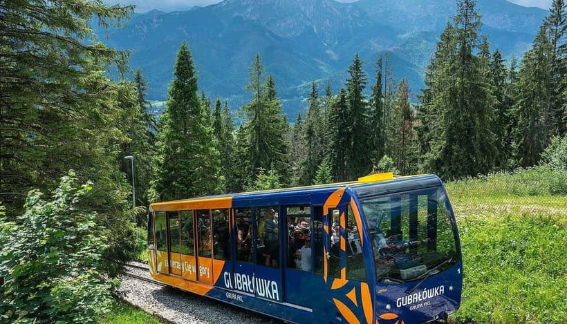 Kraków: Zakopane Tour, Thermal Pools & Hotel Pickup Options - Why Zakopane works as a day trip from Kraków