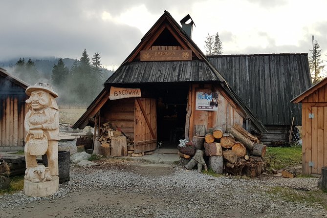 Krakow: Zakopane Tour with Optional Hot Bath Pools - Highlander cheese and regional alcohol in Witów