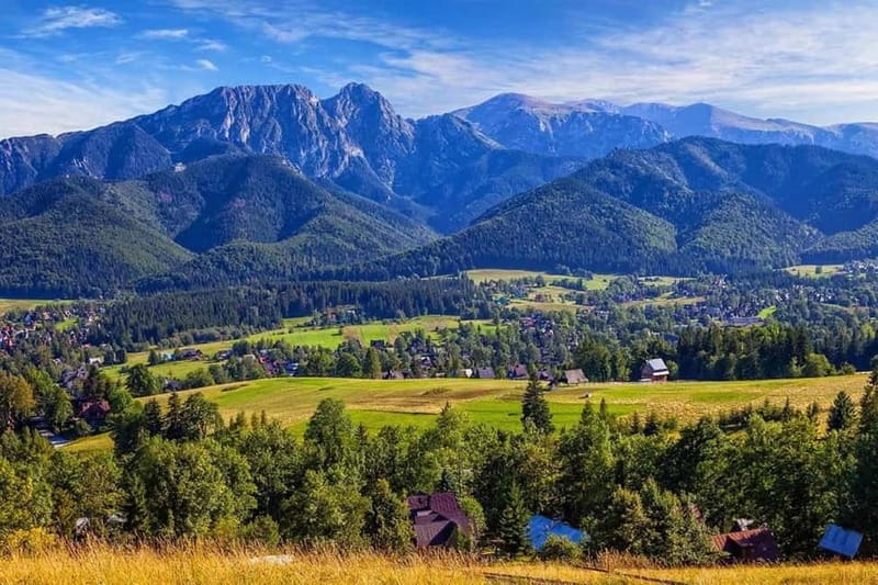 Krakow: Zakopane Trip with Thermal Pools & Hotel Pick-up - Three free hours on Krupówki Street