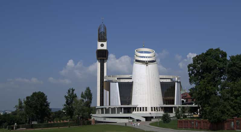 Łagiewniki-Sanctuary of Divine Mercy and John Paul II - Visiting the Sanctuary of St. John Paul II