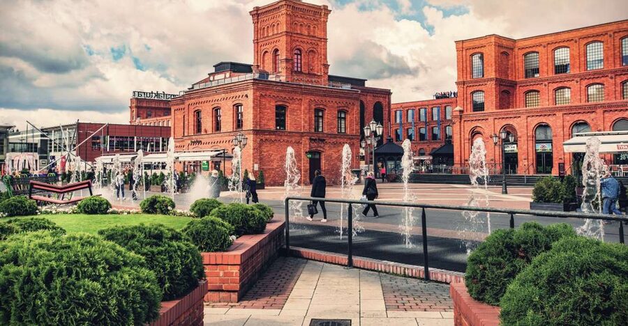 Lodz: Private City Walking Tour - Piotrkowska Street, Łódź’s long public stage