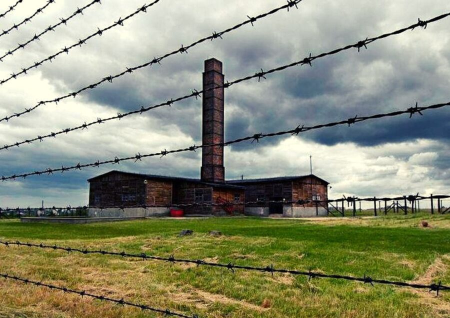 Lublin & Majdanek Small-Group Tour from Warsaw with Lunch - Walking through Majdanek State Museum