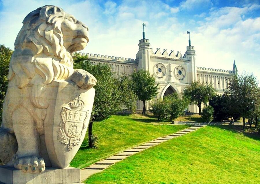 Lublin & Majdanek Small-Group Tour from Warsaw with Lunch - Who will get the most from this day