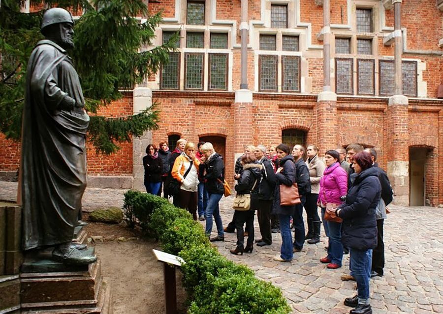 Malbork Castle Half Day Private Tour - Leaving Gdansk with a private driver