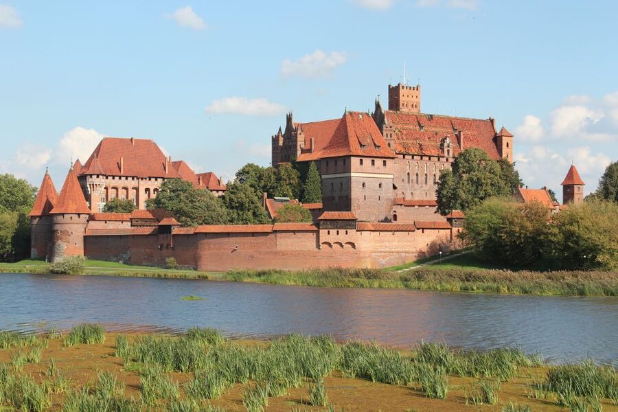 Malbork Castle: Private Tour from Gdansk, Sopot or Gdynia - Grand Master Palace and the Grand Refectory