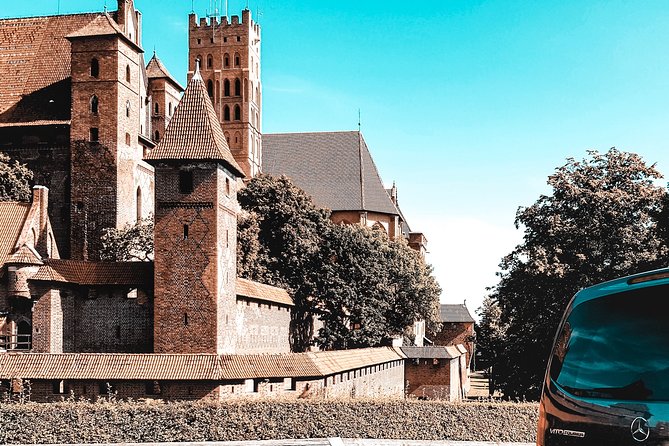 Malbork Castle regular tour - Medieval weapons, coins, and equipment