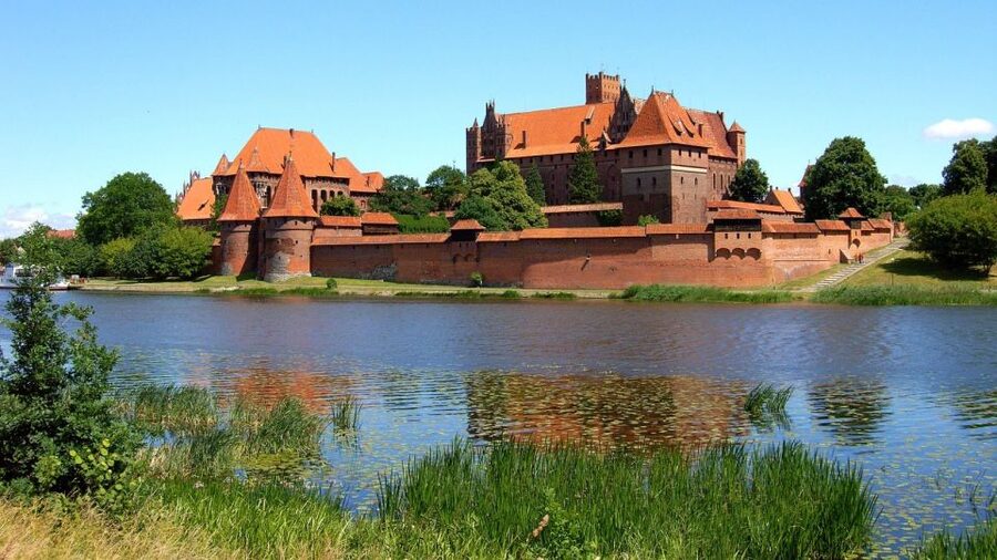 Malbork Castle Tour: 6-Hour Private Tour - Stairs, shoes, and the physical side of the visit