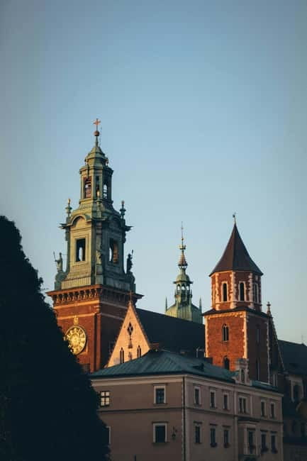 Mysterious Wawel Cathedral and Wawel Courtyard Guided Tour - Starting at Kanonicza 25