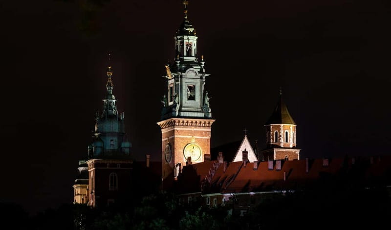 Mysterious Wawel Cathedral and Wawel Courtyard Guided Tour - Touching the Sigismund Bell
