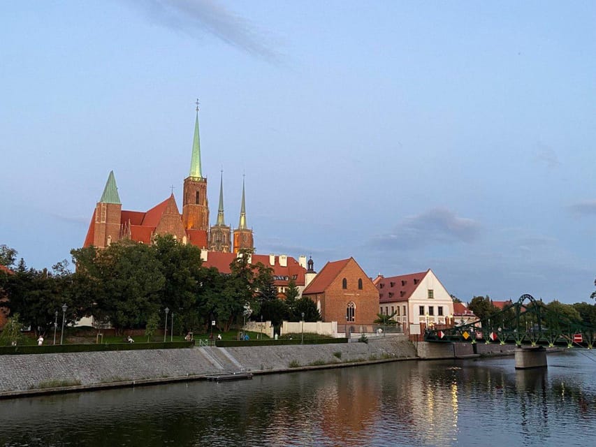 Night tour through Wroclaw - The Town Hall, St. Elisabeth’s Church, and Hansel and Gretel