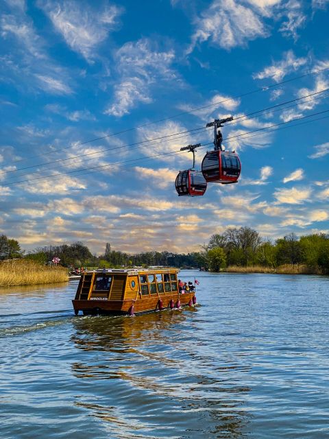 Oder river cruise and walking tour of Wroclaw - Boarding the Oder River cruise