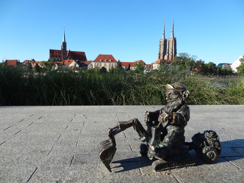Oder river cruise and walking tour of Wroclaw - What the private format adds