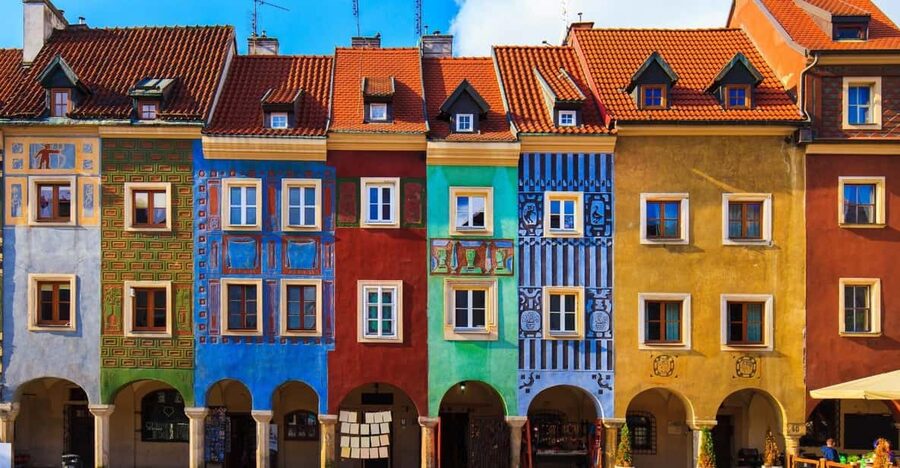 Old Town Poznan: Guided Walking Tour in English - Liberty Square and the city beyond the postcard