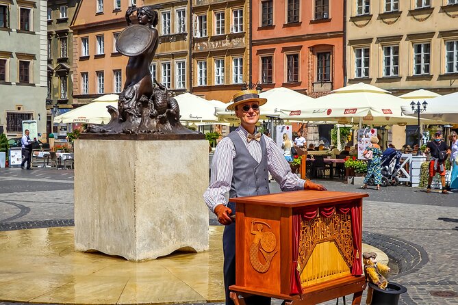 Old Town Warsaw Walking Tour - New Town Square and the walk to the Barbican