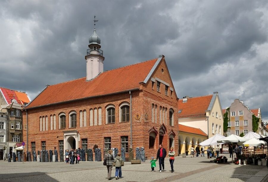Olsztyn Old Town Highlights Private Walking Tour - Starting inside Olsztyn’s old defenses