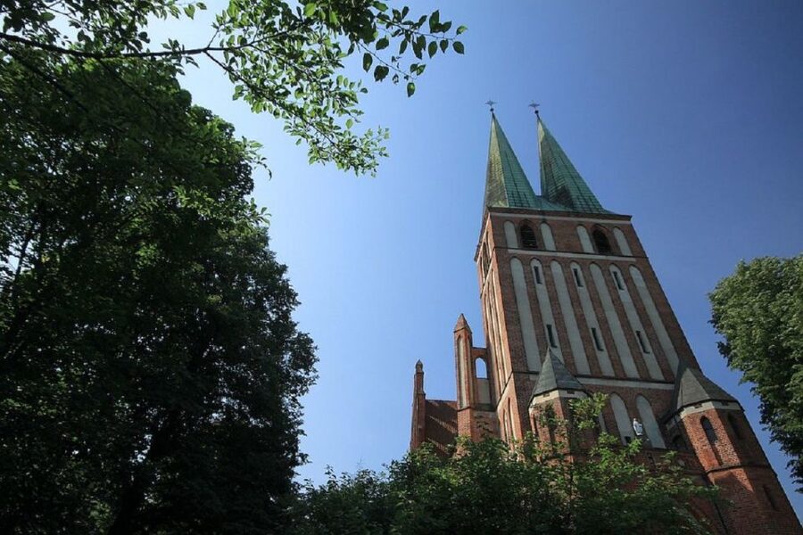 Olsztyn Old Town Highlights Private Walking Tour - St. Jacob’s Cathedral and Warmian Gothic design