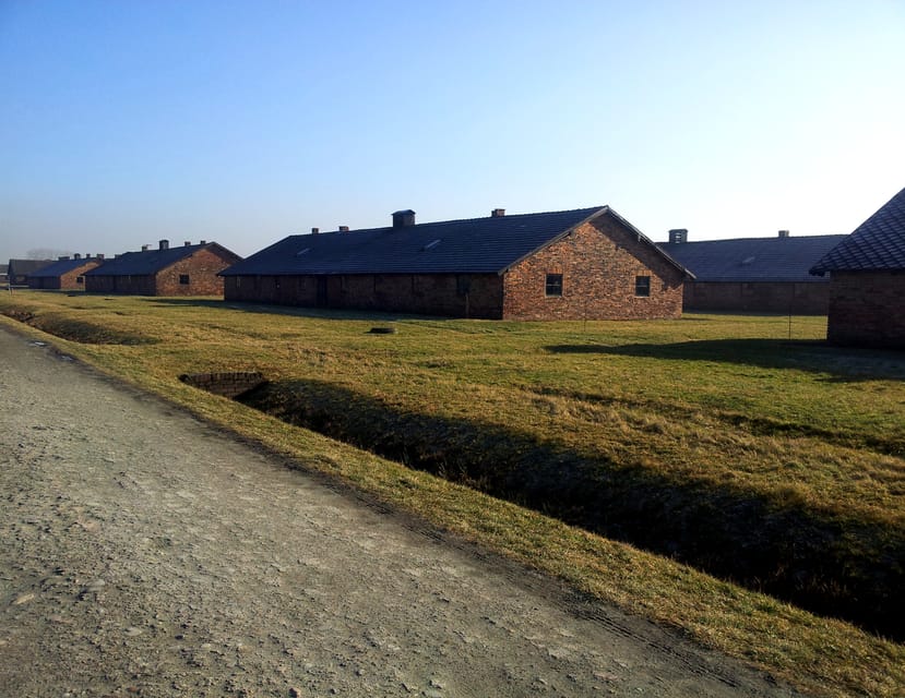 Oswiecim: Auschwitz-Birkenau Skip-the-Line Entry Tickets - What the 210-minute schedule really means